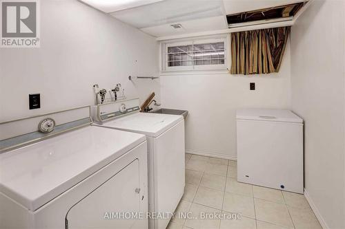 Lower L - 145 Homewood Avenue, Toronto, ON - Indoor Photo Showing Laundry Room