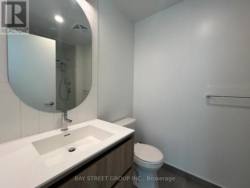 606 - 8 Beverley Glen Boulevard, Vaughan, ON - Indoor Photo Showing Bathroom