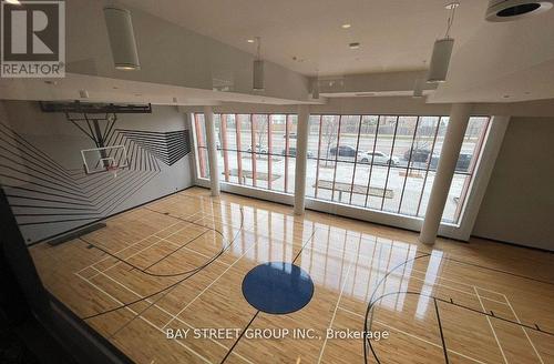 606 - 8 Beverley Glen Boulevard, Vaughan, ON - Indoor Photo Showing Other Room