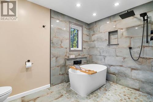 46 French Crescent, East Gwillimbury, ON - Indoor Photo Showing Bathroom