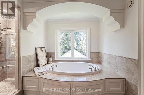 1227 Cleaver Drive, Oakville, ON - Indoor Photo Showing Bathroom