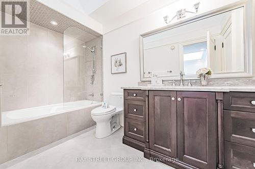 1227 Cleaver Drive, Oakville, ON - Indoor Photo Showing Bathroom