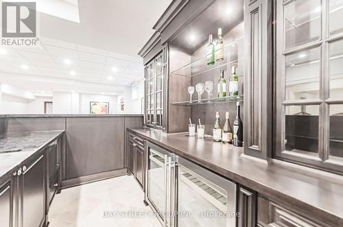 1227 Cleaver Drive, Oakville, ON - Indoor Photo Showing Kitchen