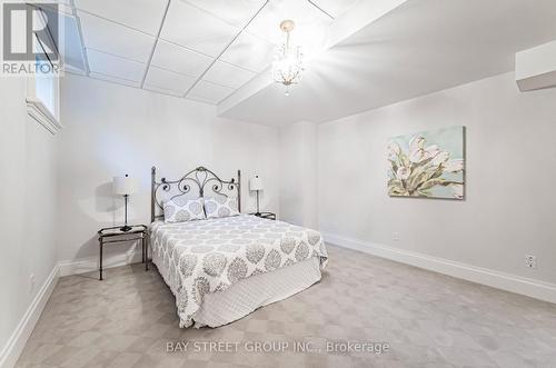 1227 Cleaver Drive, Oakville, ON - Indoor Photo Showing Bedroom