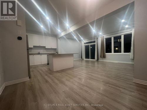 735 Derreen Avenue, Ottawa, ON - Indoor Photo Showing Kitchen