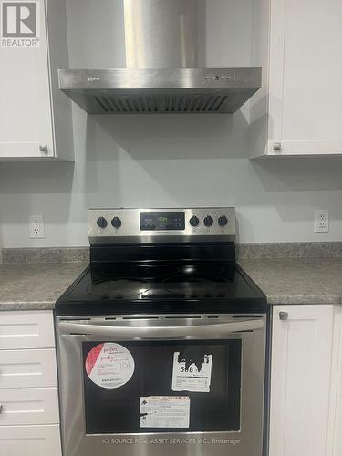 735 Derreen Avenue, Ottawa, ON - Indoor Photo Showing Kitchen