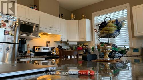 388 Bamburgh Way, Ottawa, ON - Indoor Photo Showing Kitchen