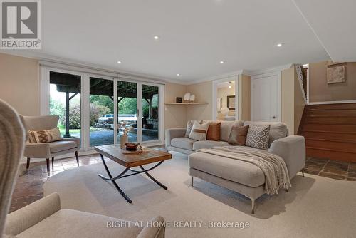 9695 Baldwin Street N, Whitby, ON - Indoor Photo Showing Living Room