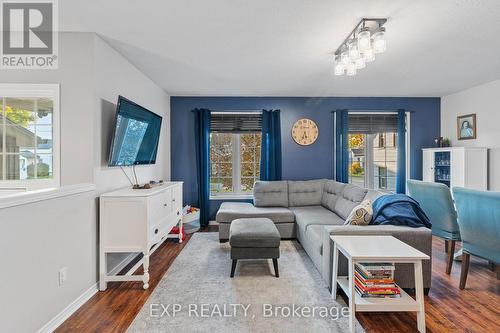 19 King Street N, South Huron (Crediton), ON - Indoor Photo Showing Living Room