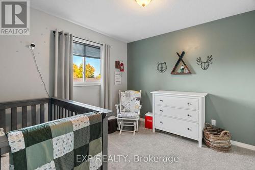 19 King Street N, South Huron (Crediton), ON - Indoor Photo Showing Bedroom