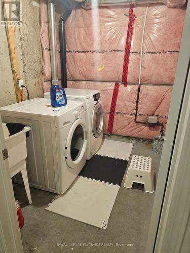 86 Utopia Way, Brampton, ON - Indoor Photo Showing Laundry Room