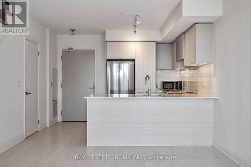 Th101 - 30 Gibbs Road, Toronto, ON - Indoor Photo Showing Kitchen