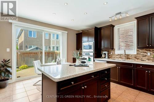 986 Syndenham Lane, Milton, ON - Indoor Photo Showing Kitchen