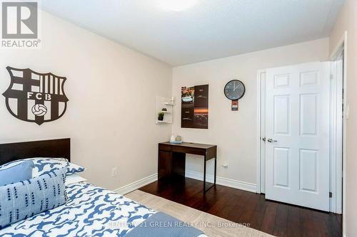 986 Syndenham Lane, Milton, ON - Indoor Photo Showing Bedroom