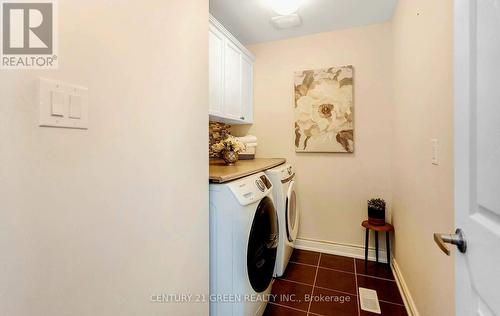 986 Syndenham Lane, Milton, ON - Indoor Photo Showing Laundry Room