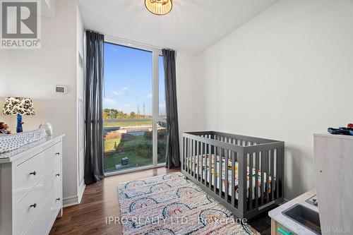 615 - 339 Rathburn Road W, Mississauga, ON - Indoor Photo Showing Bedroom