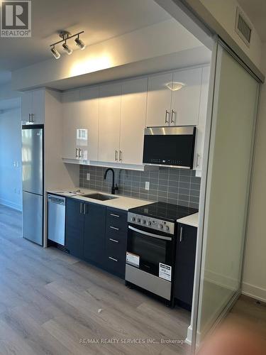 315 - 2343 Khalsa Gate, Oakville, ON - Indoor Photo Showing Kitchen