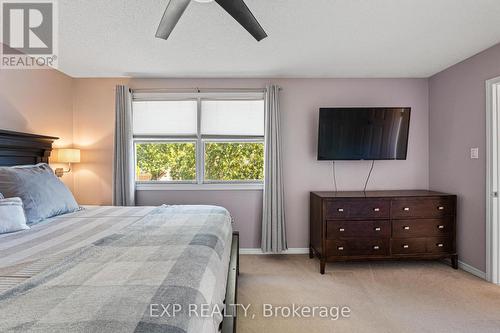 30 Rosewell Street, Hamilton, ON - Indoor Photo Showing Bedroom