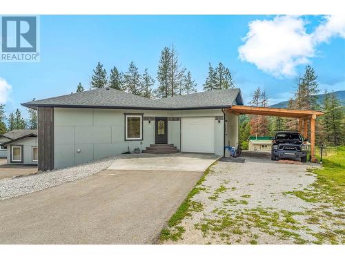 5308 Law Street, Peachland, BC - Outdoor