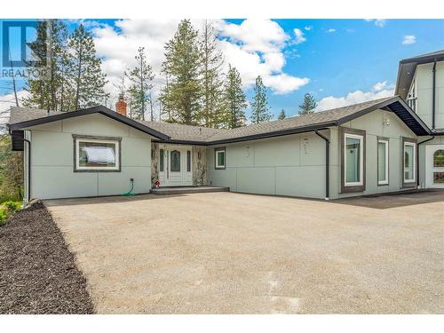 5308 Law Street, Peachland, BC - Outdoor With Exterior