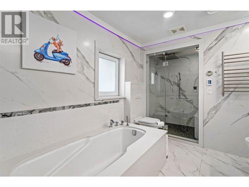 5308 Law Street, Peachland, BC - Indoor Photo Showing Bathroom