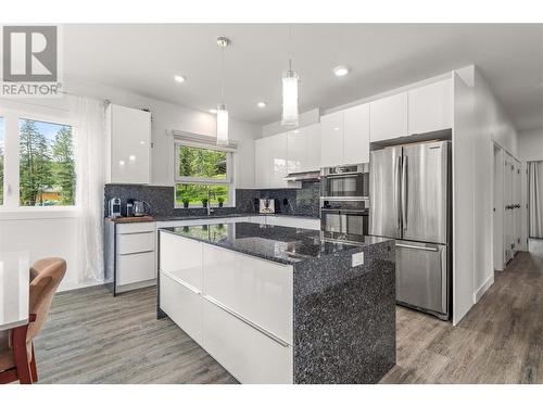 5308 Law Street, Peachland, BC - Indoor Photo Showing Kitchen With Upgraded Kitchen