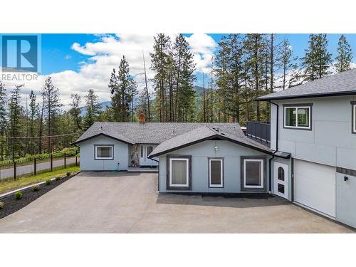 5308 Law Street, Peachland, BC - Outdoor