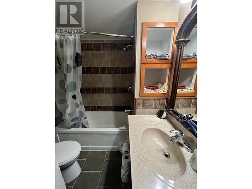 5251 42 Street, Fort Nelson, BC - Indoor Photo Showing Bathroom