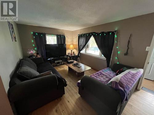 5251 42 Street, Fort Nelson, BC - Indoor Photo Showing Living Room