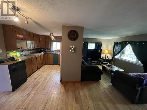 5251 42 Street, Fort Nelson, BC - Indoor Photo Showing Kitchen