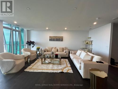 Ph05 - 11 Bogert Avenue, Toronto, ON - Indoor Photo Showing Living Room