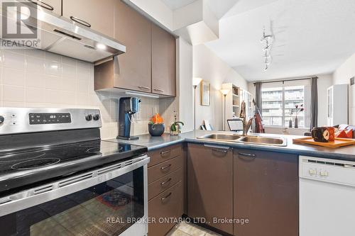 1012 - 48 Suncrest Boulevard, Markham, ON - Indoor Photo Showing Kitchen With Double Sink