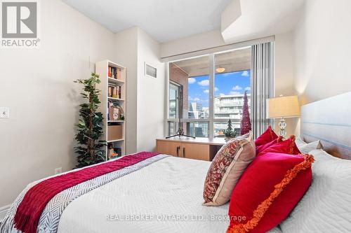 1012 - 48 Suncrest Boulevard, Markham, ON - Indoor Photo Showing Bedroom