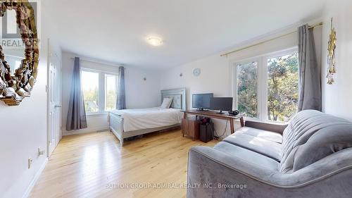 4800 Herald Road, East Gwillimbury, ON - Indoor Photo Showing Bedroom