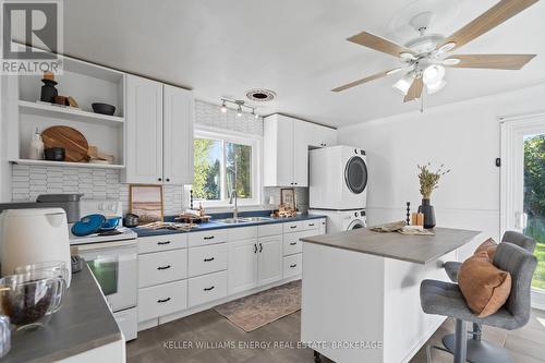 172 Front Street, Alnwick/Haldimand, ON - Indoor Photo Showing Kitchen With Double Sink