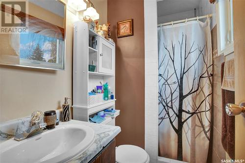 702 4Th Street S, Martensville, SK - Indoor Photo Showing Bathroom