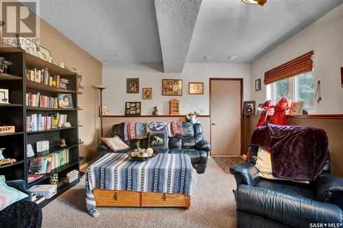 702 4Th Street S, Martensville, SK - Indoor