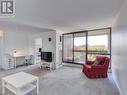 628 - 73 Mccaul Street, Toronto, ON  - Indoor Photo Showing Living Room 