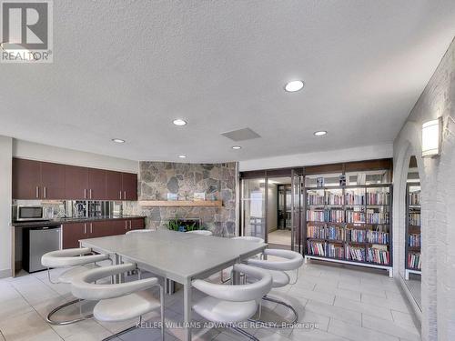 628 - 73 Mccaul Street, Toronto, ON - Indoor Photo Showing Dining Room