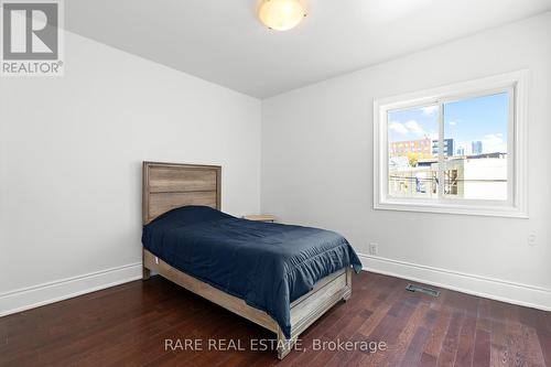 69 Robert Street, Toronto, ON - Indoor Photo Showing Bedroom