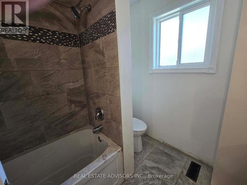 68 Finchley Circle, Markham, ON - Indoor Photo Showing Bathroom