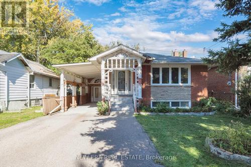 875 Hampton Crescent, Mississauga, ON - Outdoor With Facade