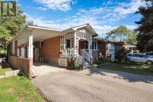 875 Hampton Crescent, Mississauga, ON - Outdoor With Facade