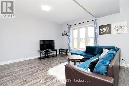 67 Stonecrest Boulevard, Quinte West, ON - Indoor Photo Showing Living Room