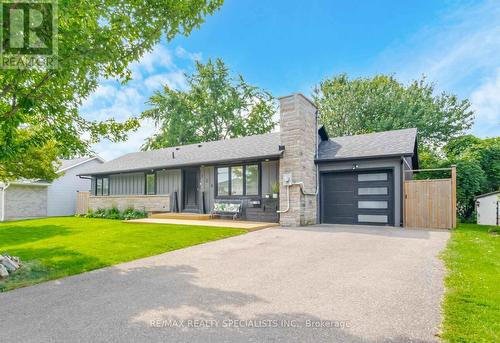 136 Boxley Road, Burlington, ON - Outdoor With Facade