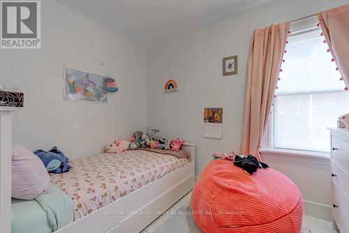 134 Bartlett Avenue, Toronto, ON - Indoor Photo Showing Bedroom