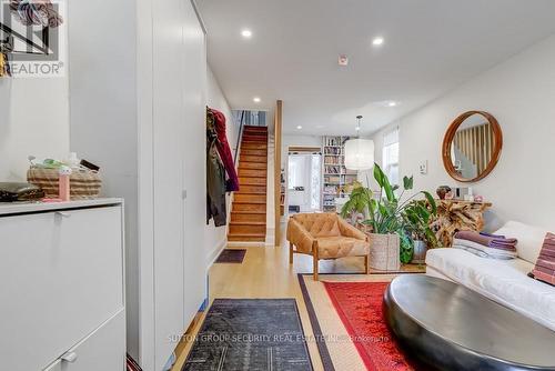 134 Bartlett Avenue, Toronto, ON - Indoor Photo Showing Living Room