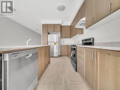 84 Gledhill Crescent N, Cambridge, ON - Indoor Photo Showing Kitchen