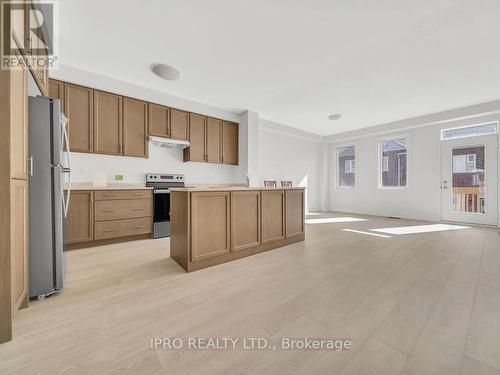 84 Gledhill Crescent N, Cambridge, ON - Indoor Photo Showing Kitchen