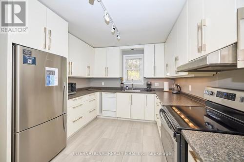 267 Davy Street, Niagara-On-The-Lake, ON - Indoor Photo Showing Kitchen